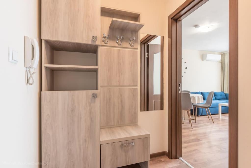 Bright Place Next To Grand Mall Varna Exterior foto